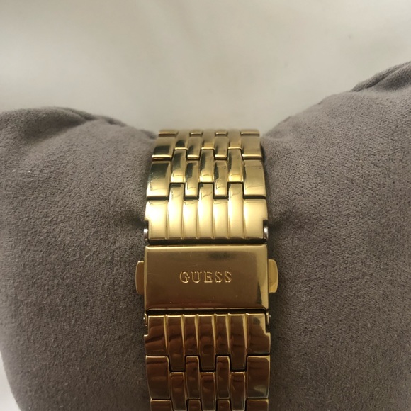 Guess Watch - Picture 4 of 6